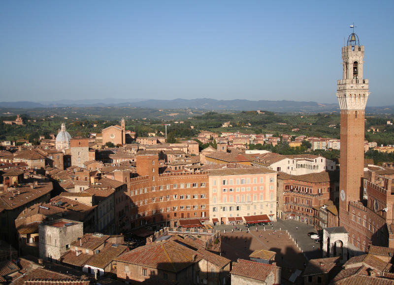 This is why countless tourists visit the small town of Siena in Italy