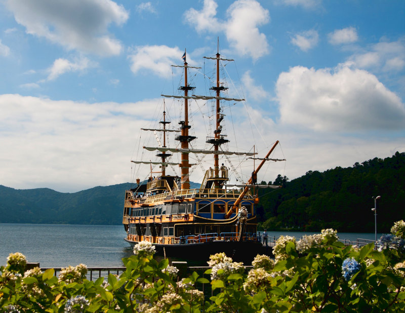 When in Japan make sure to visit Hakone (a wonderful town next to mount Fuji)