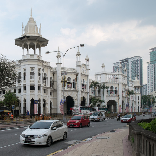 A guide to the traffic and driving in Malaysia - Meet The Cities