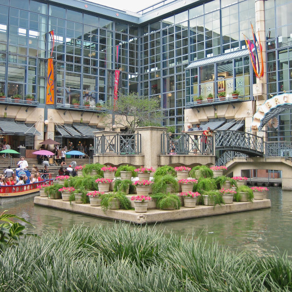 Louis Vuitton San Antonio Saks store, United States